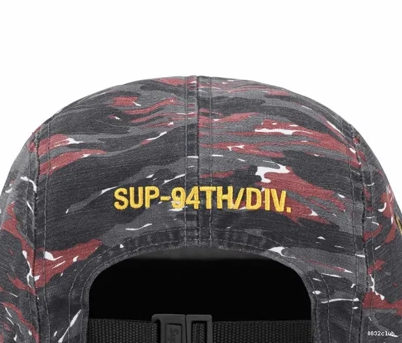 Camo Camo, Green MILITARY CAMP Red CAP SS24 0311